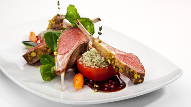 Roasted lamb chops with vegetables